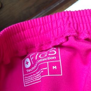 New hot pink yola skinny medium pants